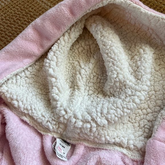 Cozy PINK robe with hood and front pockets. Size M/L - Picture 4 of 6